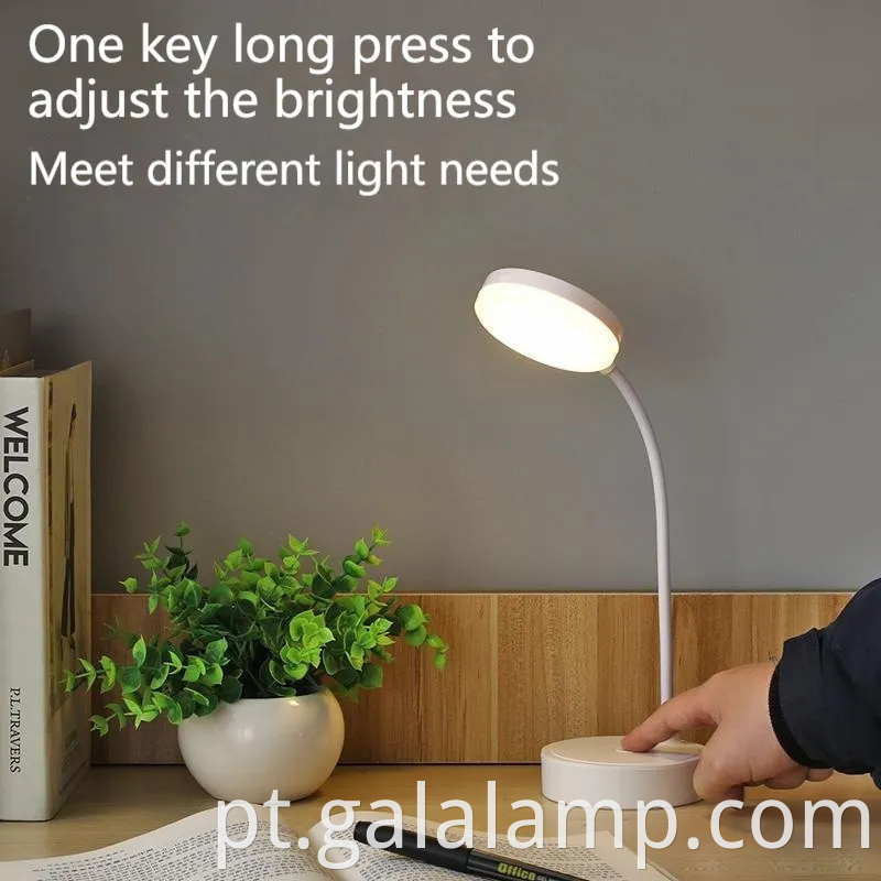 Energy-Eficiente 3*AA Bateria LED Table Lamp para estudo e leitura